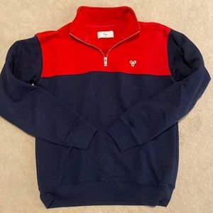 Aritzia, size small, 1/4 zip, good condition